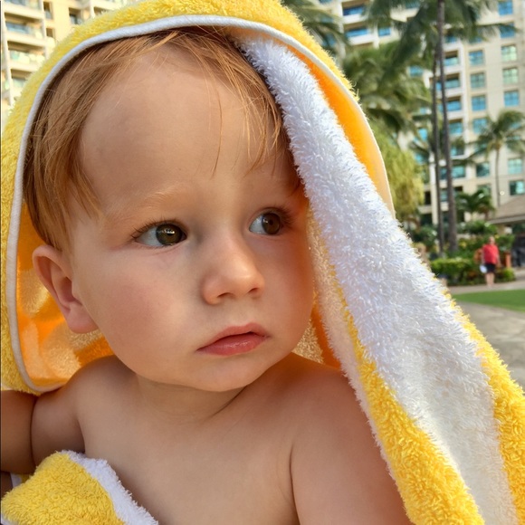 *Meet your posher” - Picture 3 of 4